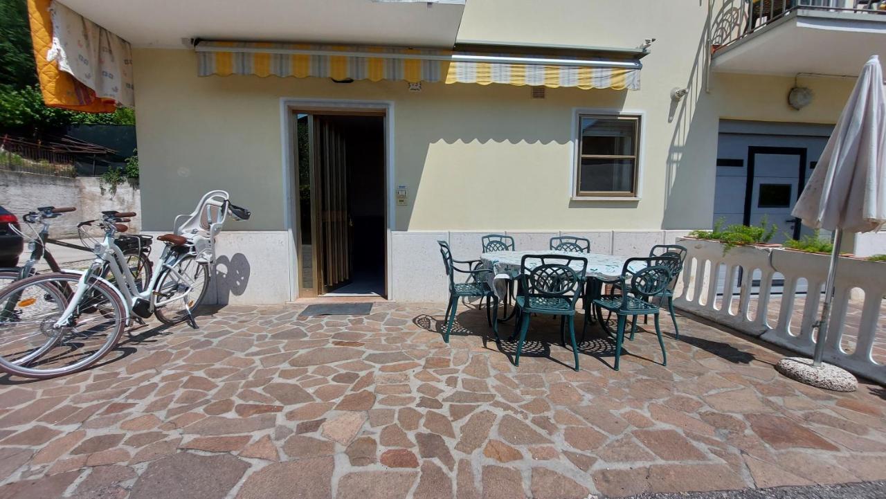 Narcisa Patio Apartment Бардоліно Екстер'єр фото