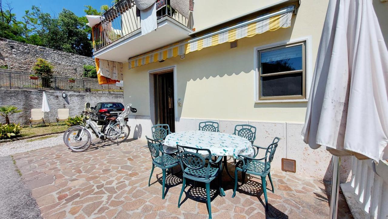 Narcisa Patio Apartment Бардоліно Екстер'єр фото